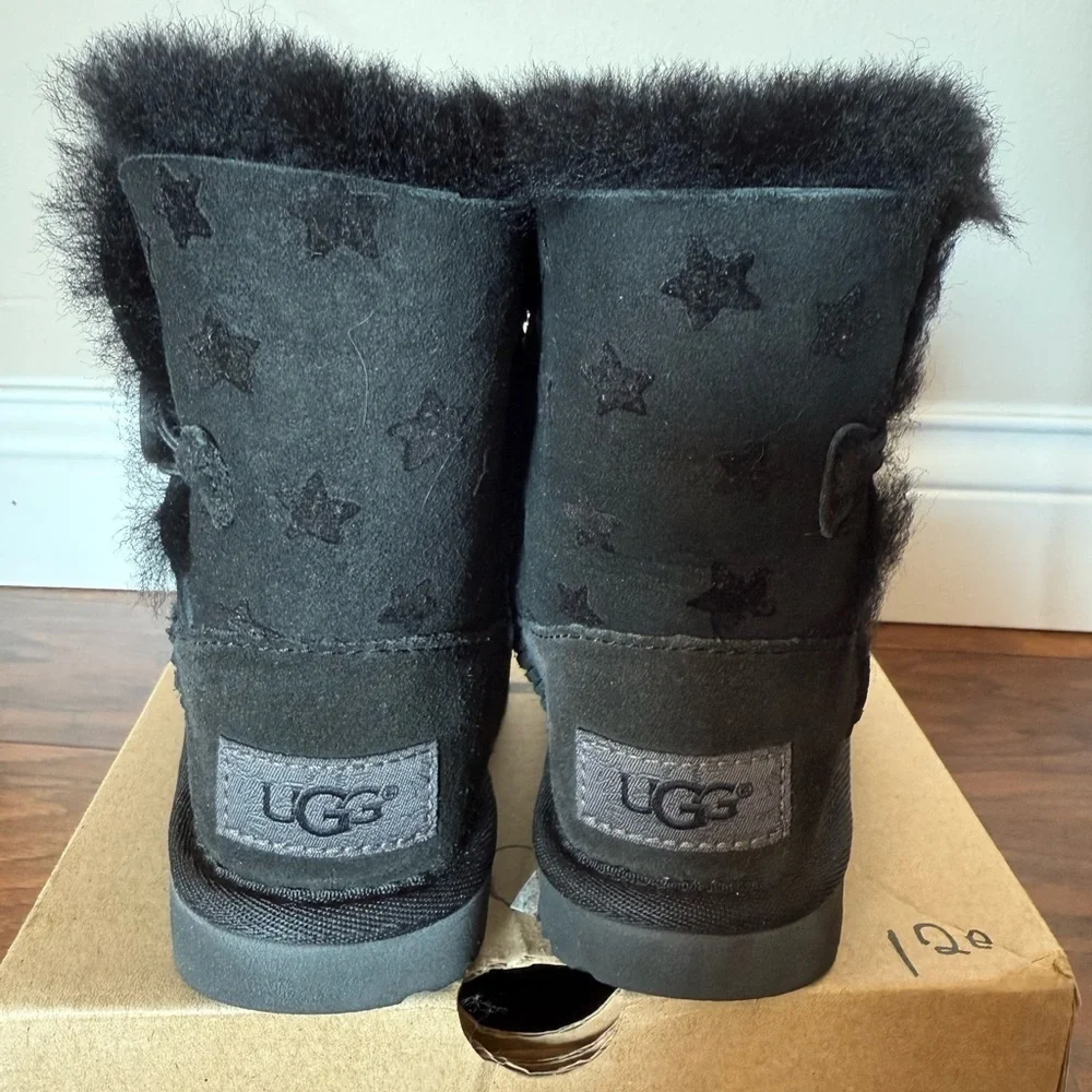 UGG Bailey Button II Stars Classic Boots-Black Size 6